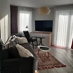 Charlie شقة *